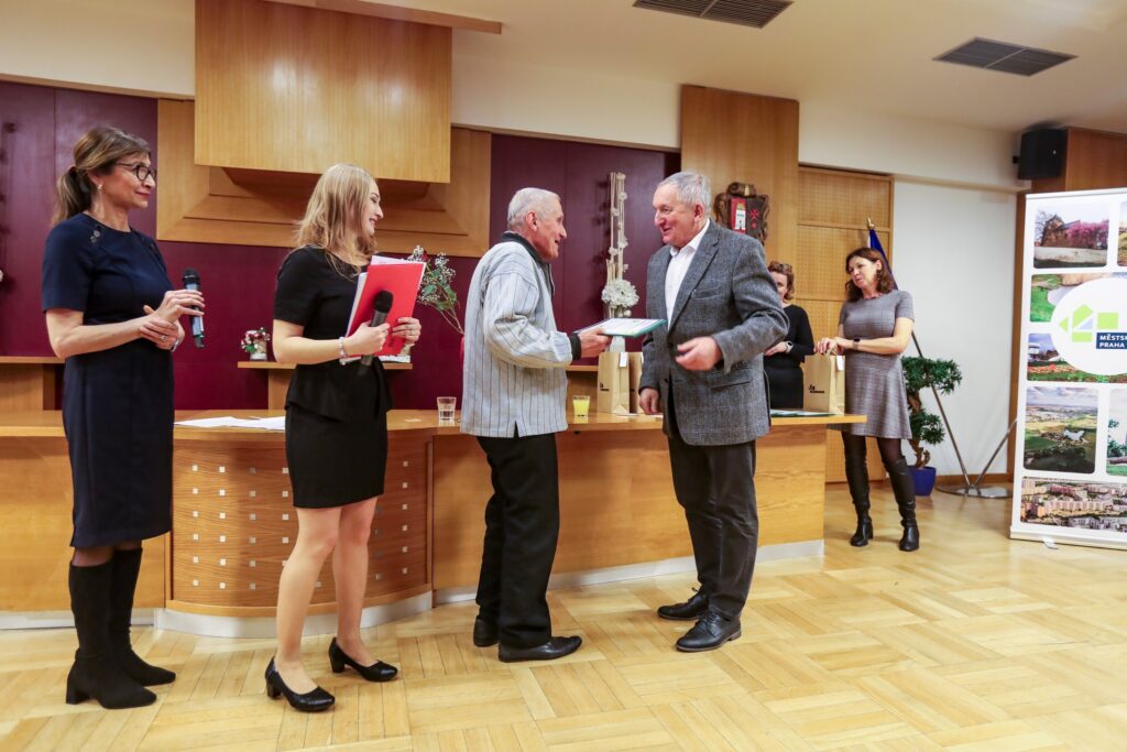 Slavnostní předávání Certifikátu Dobrovolníka Prahy 14