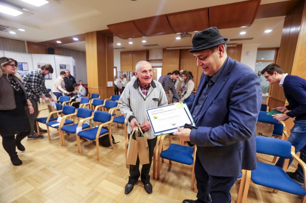 Slavnostní předávání Certifikátu Dobrovolníka Prahy 14